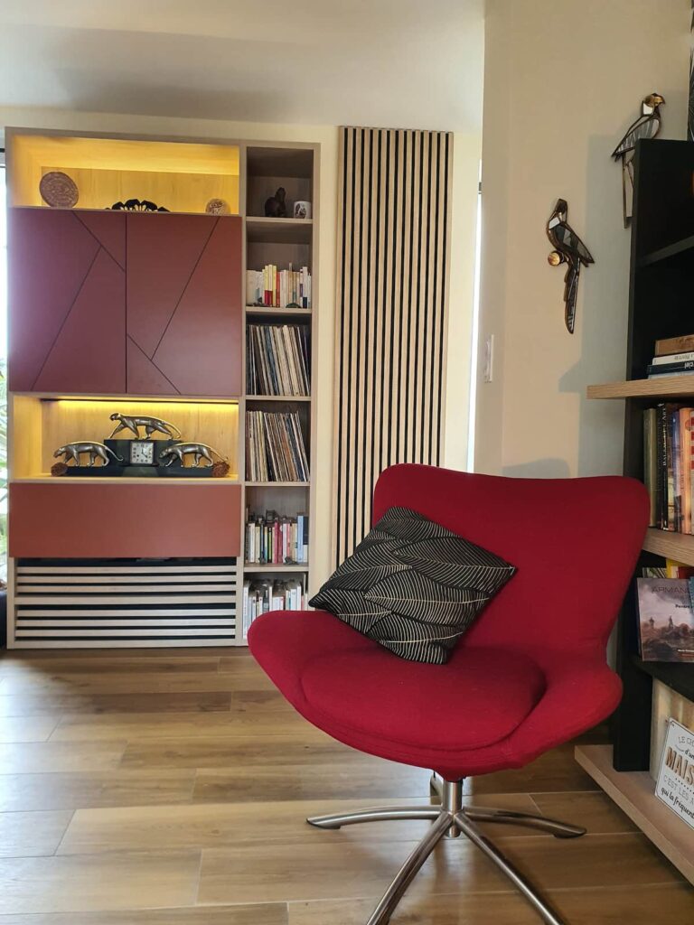 Cosy ,votre espace bibliothèque et ses fauteuils pour rêver, lire , écrire.