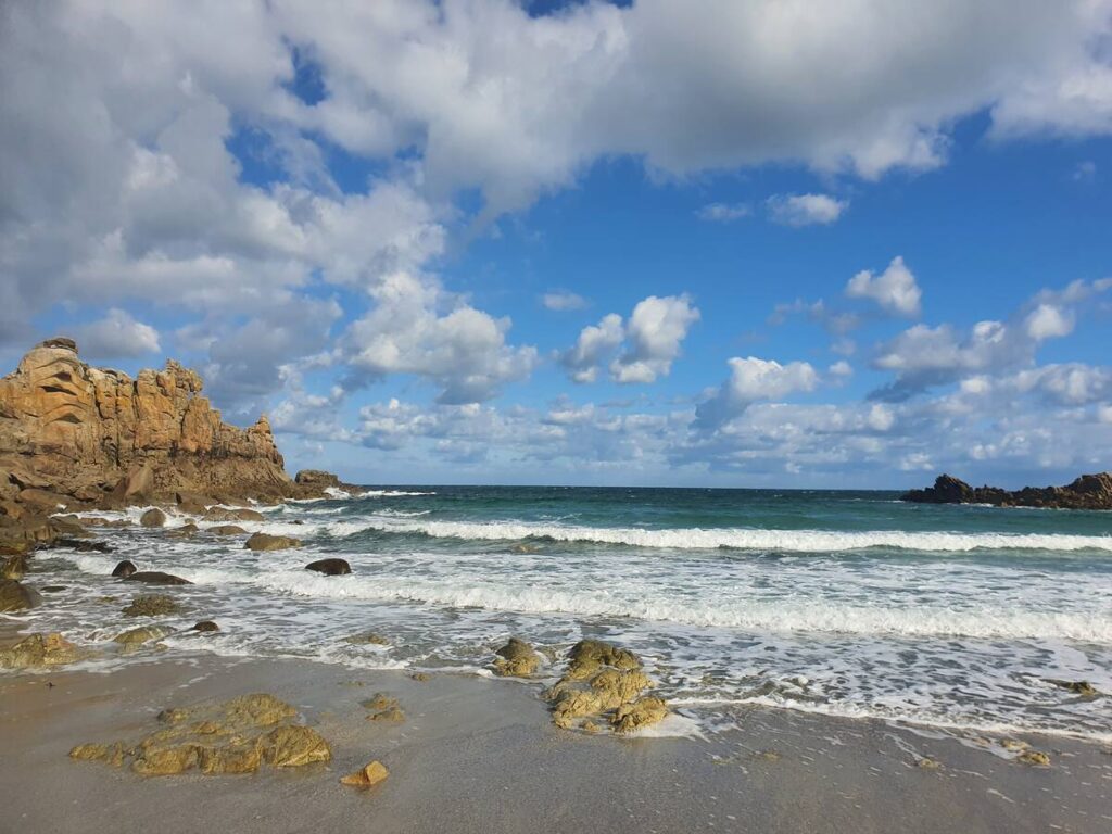 Les Merveilleux nuages... Jamais on ne s' en lasse.