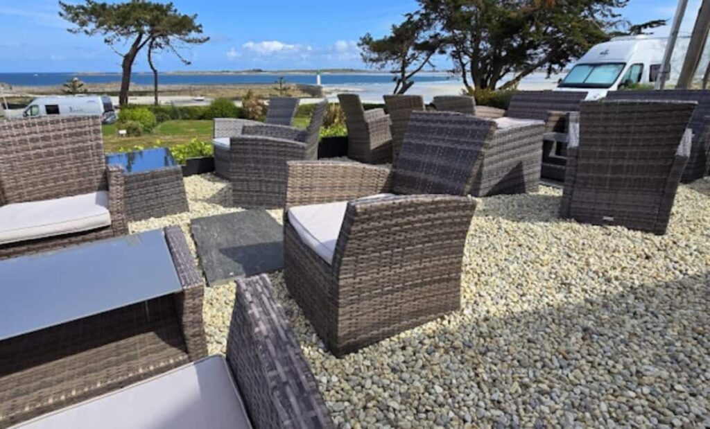 Face au Quai Sud , Le restaurant du Camping Ar Roch