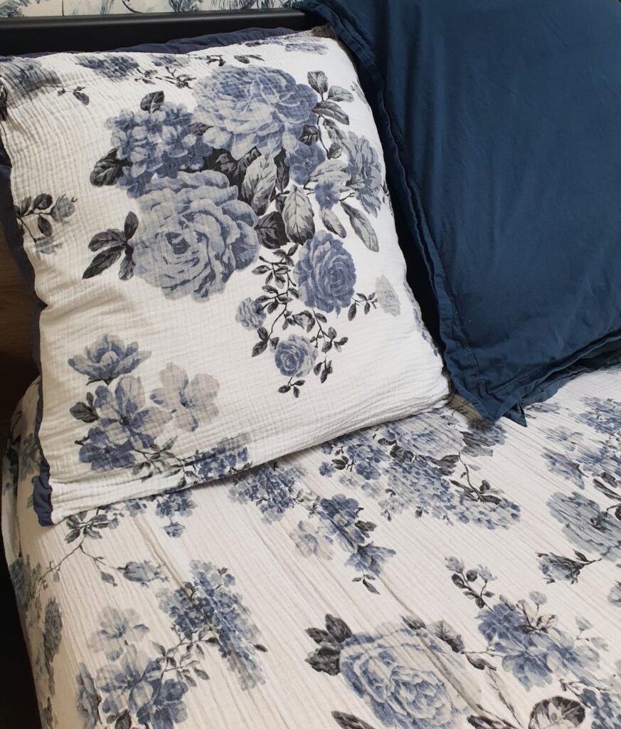 Votre linge de lit est 100% en Coton Froissé pour votre confort et votre emprunte carbone.