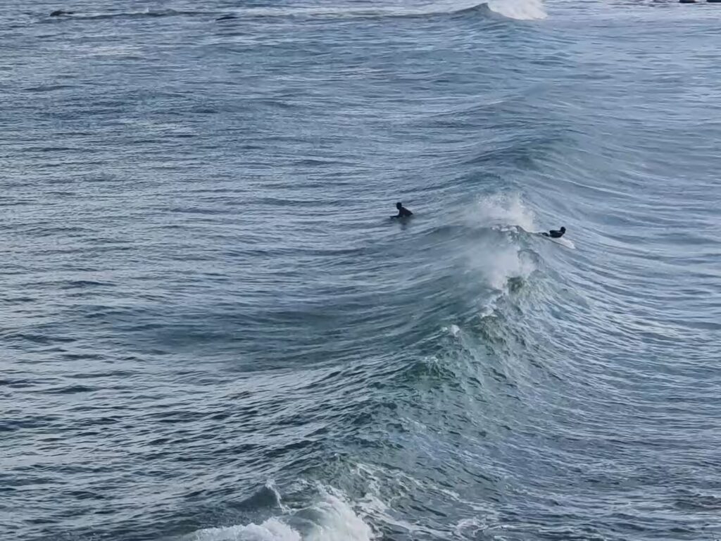 Un spot de surf inoubliable ! L'École de Surf de Mogueriec vous attend à la Mauvaise grève. JB, votre moniteur, vous fera vivre une Expérience simplement exceptionnelle !