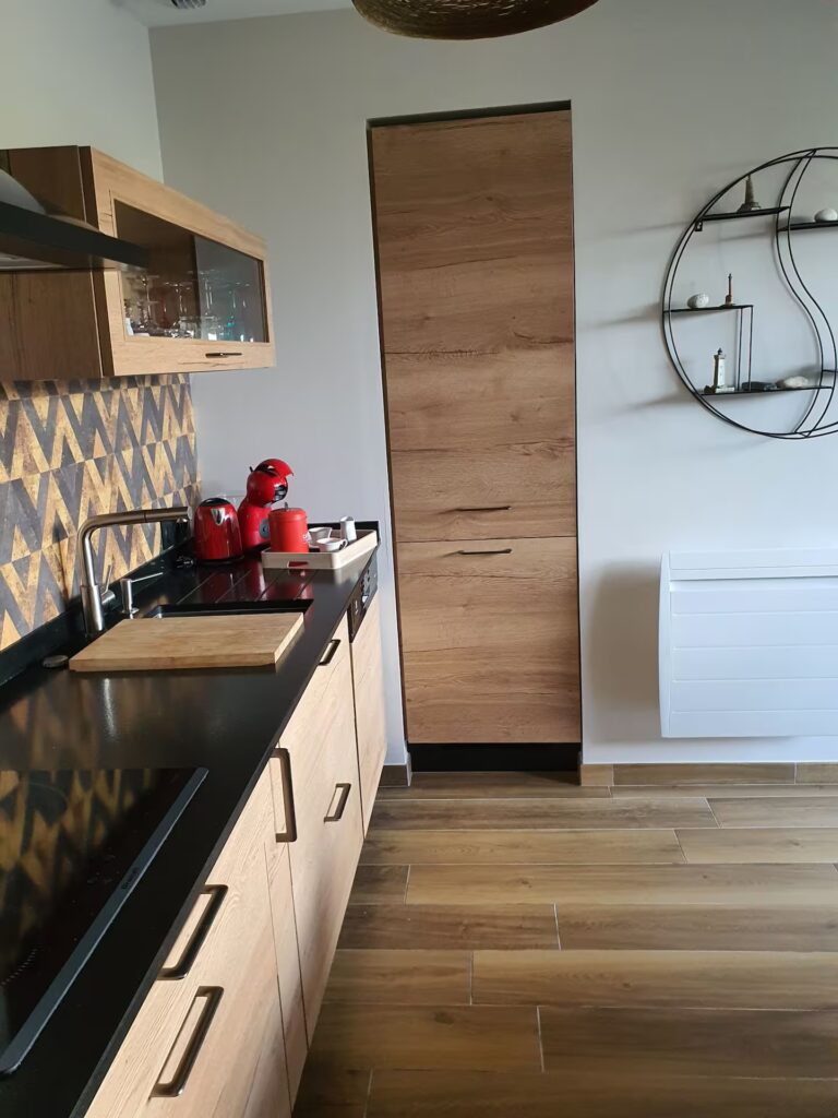 Et n'oubliez pas que vous pouvez choisir de ne rien faire! Votre location bénéficie des prestations de votre Maison d'Hôte Ki Bleiz : Petit déjeuner entre 7h et 10h, Brunch de 11h à 13h, Demi pension, Plancha pour 2, Café ou thé gourmand. C'est selon!