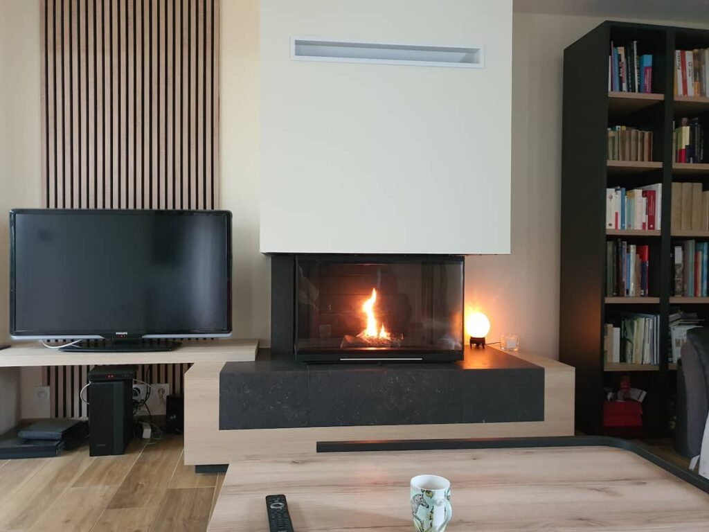 Pour découvrir votre Maison d'Hôte Ki Bleiz... Et si vous commenciez par faire une pause au salon devant une flambée ? Un moment hors du Temps! Ne rien faire et le faire Bien! Un café ou un thé gourmand, c' est un Art de Vivre...