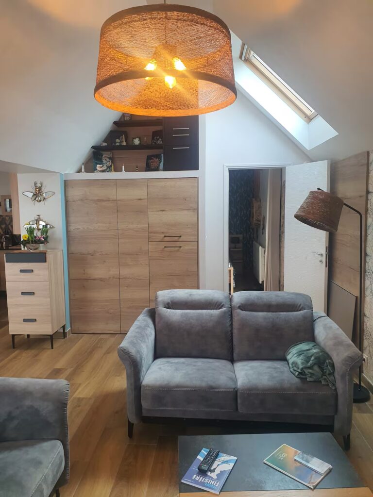 Des canapés soyeux et profonds.